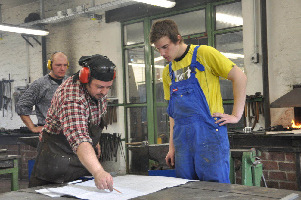 intern. Schweißfachmann nach DVS IIW 1170 TEIL 1 Metall Akademie Niedersachsen - Internationaler Schweißfachmann